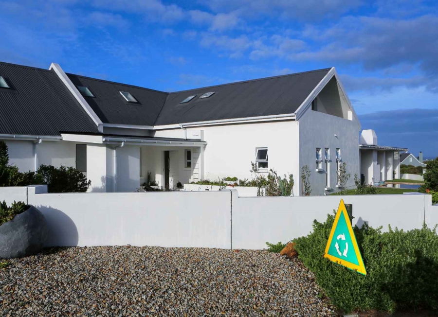 5 Bedroom Property for Sale in Grotto Bay Western Cape